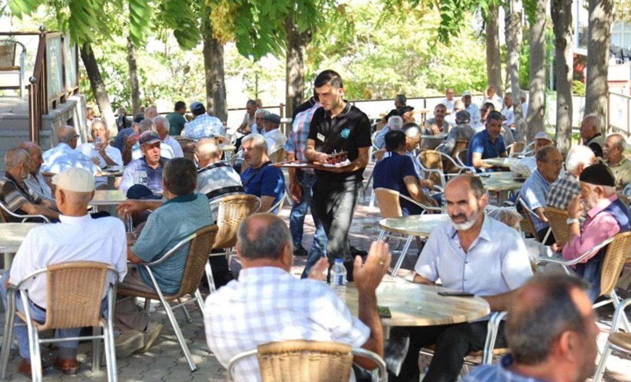 Emeklilerimiz Yaşam Evleri İstiyor.