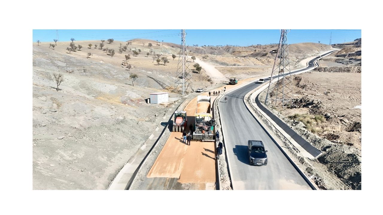 Elazığ Belediyesi, Yol Genişletme Çalışmalarına Devam Ediyor