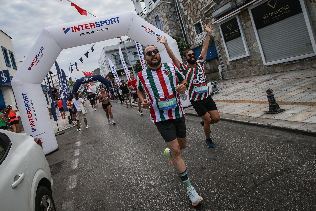 INTERSPORT X ASICS Bodrum Yarı Maratonu koşuldu