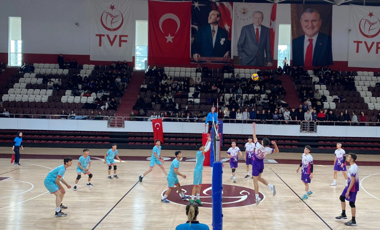 Voleybol Gençler İl Birinciliği Müsabakaları Sona Erdi